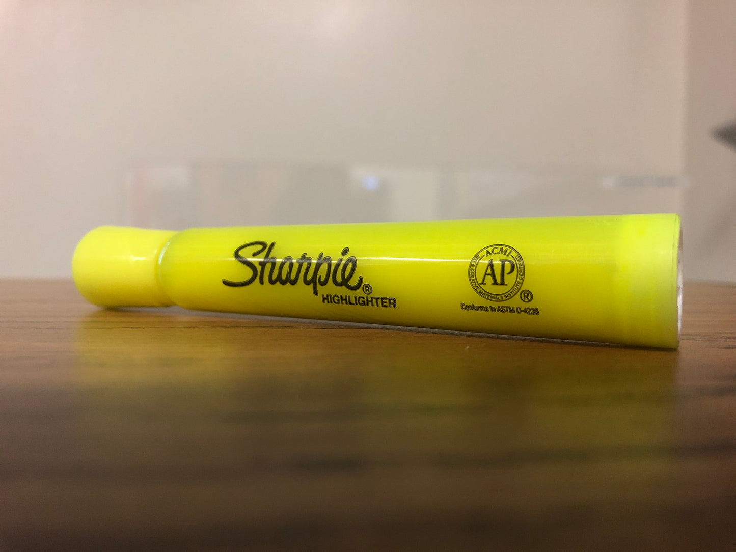 Classic Fluorescent Yellow Sharpie Highlighter